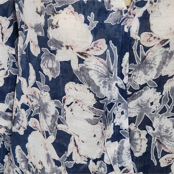 HAYDEN blue white‎ & pink faux wrap lightweight slightly sheer blouse size small - Picture 4 of 6